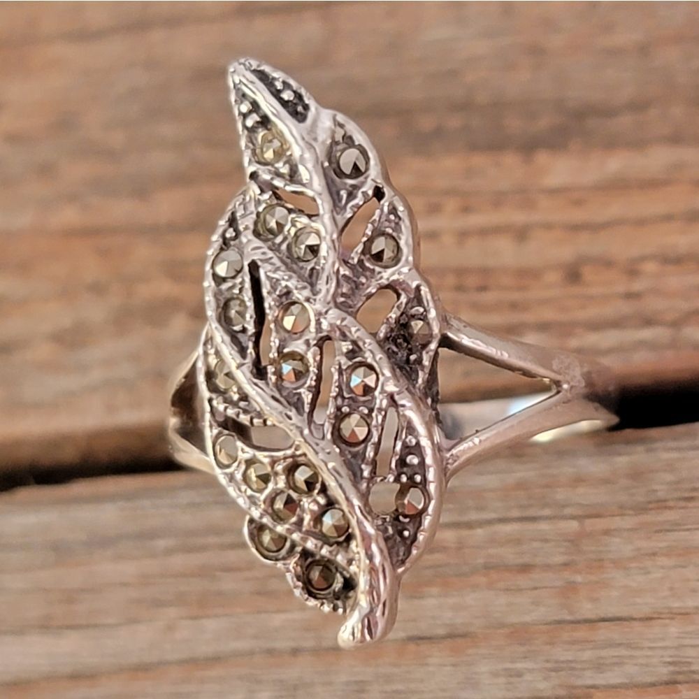 Sterling Extra Large Marcasite Leaf Statement Ring - image 2